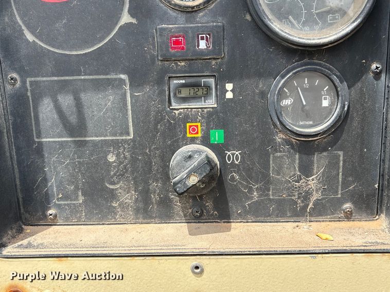 image for item EI5833 2005 Ingersoll - Rand P185WJDU air compressor