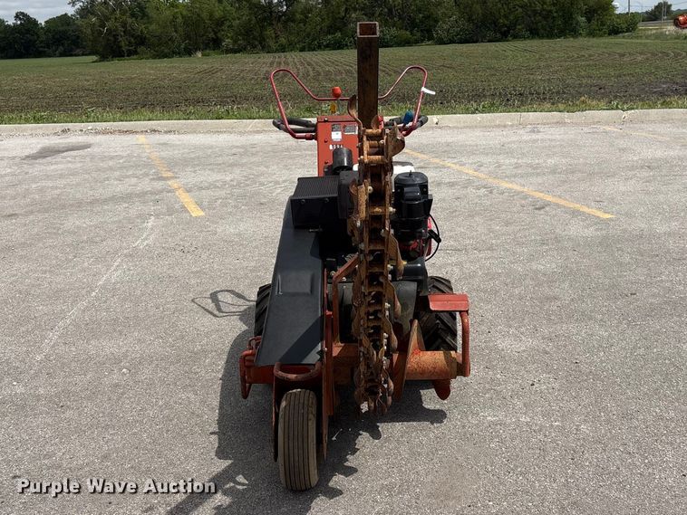 image for item EI5836 2003 Ditch Witch 1330HE trencher