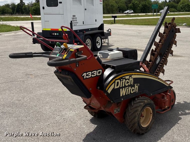 image for item EI5836 2003 Ditch Witch 1330HE trencher