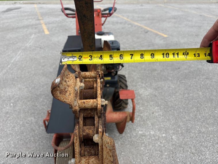 image for item EI5836 2003 Ditch Witch 1330HE trencher