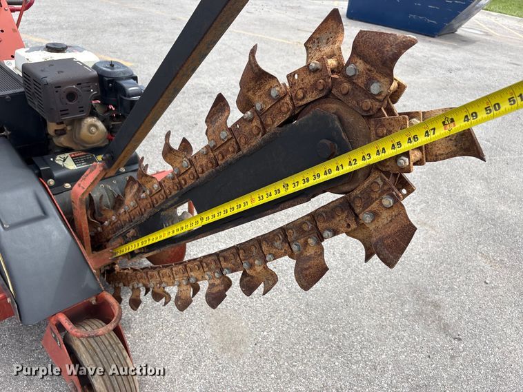 image for item EI5836 2003 Ditch Witch 1330HE trencher