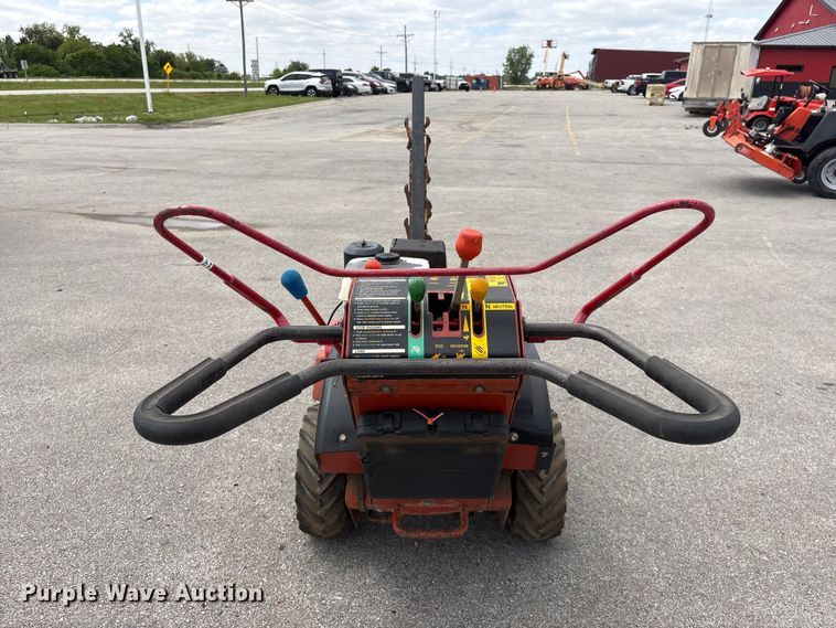 image for item EI5836 2003 Ditch Witch 1330HE trencher