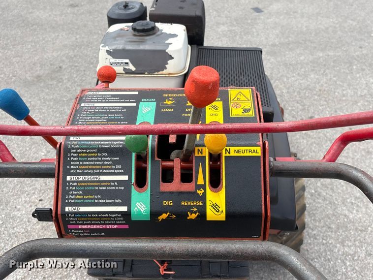 image for item EI5836 2003 Ditch Witch 1330HE trencher