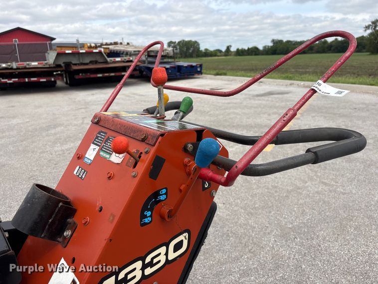 image for item EI5836 2003 Ditch Witch 1330HE trencher