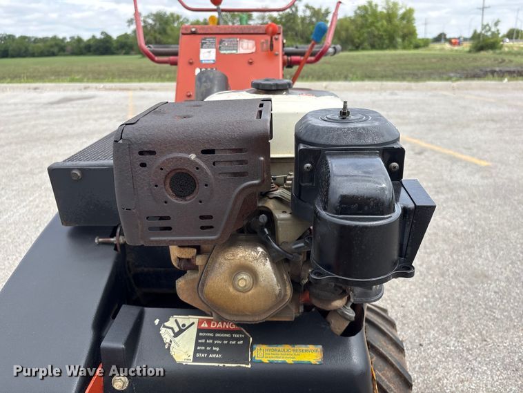 image for item EI5836 2003 Ditch Witch 1330HE trencher