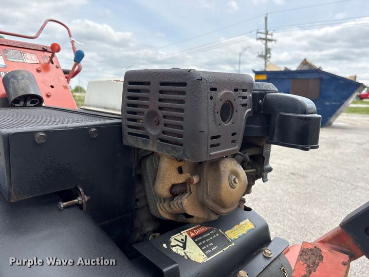 image for item EI5836 2003 Ditch Witch 1330HE trencher