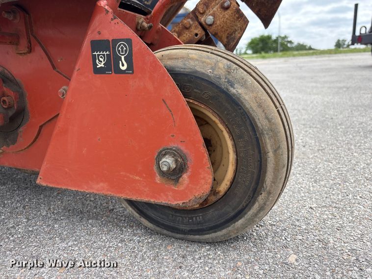 image for item EI5836 2003 Ditch Witch 1330HE trencher