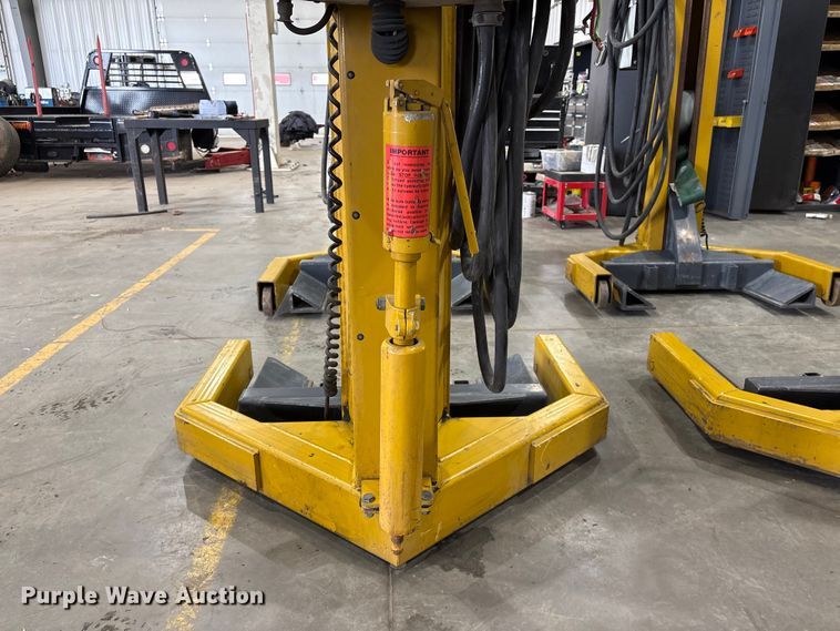 image for item EI5837 1994 Sefac 1200M65 four post automotive lift