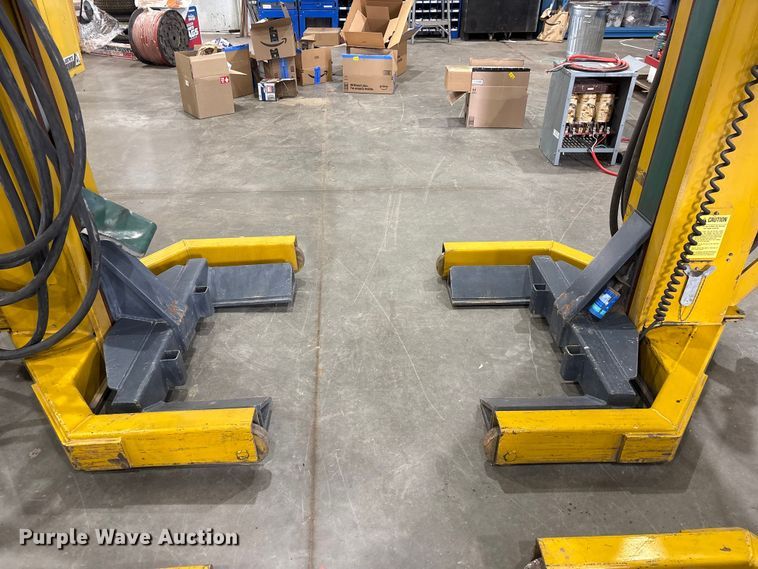 image for item EI5837 1994 Sefac 1200M65 four post automotive lift