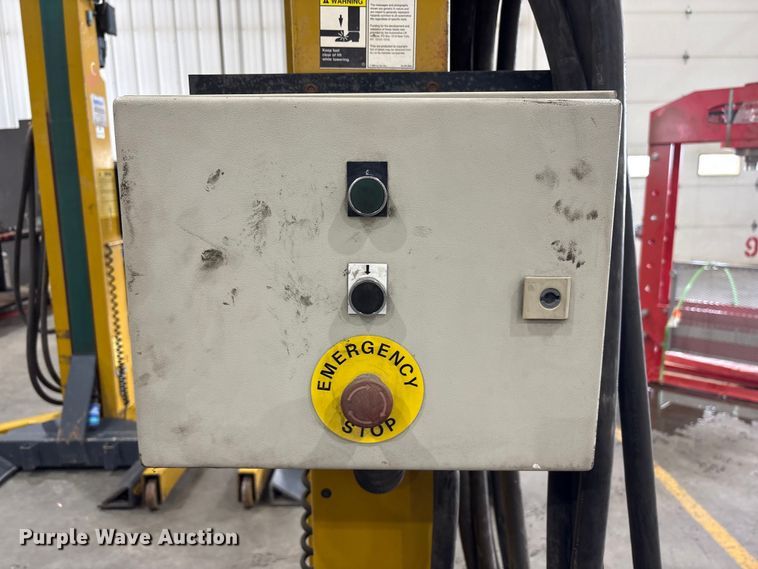 image for item EI5837 1994 Sefac 1200M65 four post automotive lift