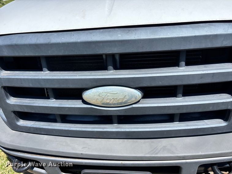 image for item EO4243 2006 Ford F350 Super Duty dump bed pickup truck