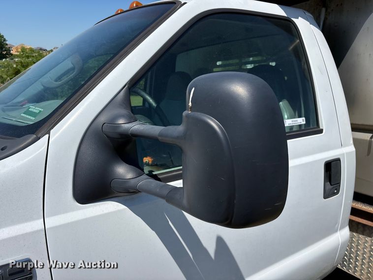 image for item EO4243 2006 Ford F350 Super Duty dump bed pickup truck