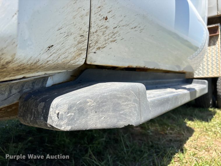 image for item EO4243 2006 Ford F350 Super Duty dump bed pickup truck
