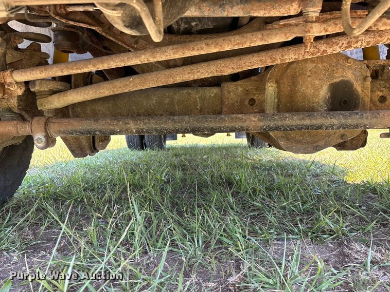 image for item EO4243 2006 Ford F350 Super Duty dump bed pickup truck