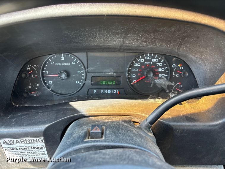 image for item EO4243 2006 Ford F350 Super Duty dump bed pickup truck