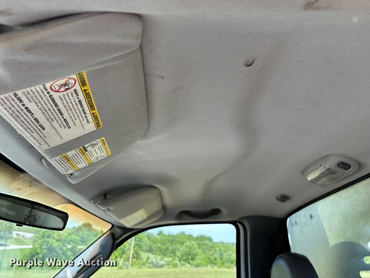 image for item EO4243 2006 Ford F350 Super Duty dump bed pickup truck