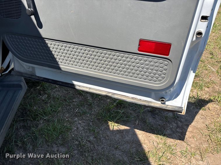 image for item EO4243 2006 Ford F350 Super Duty dump bed pickup truck