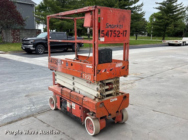 image for item EO4244 Snorkel S1930 scissor lift