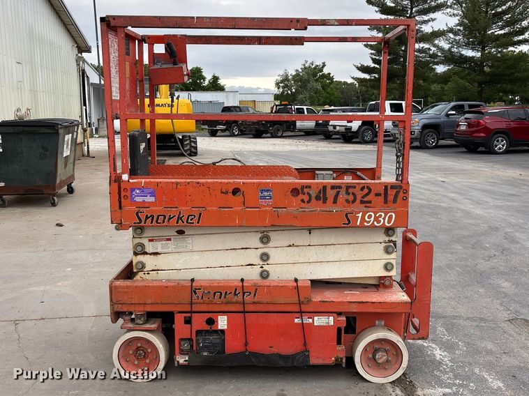 image for item EO4244 Snorkel S1930 scissor lift