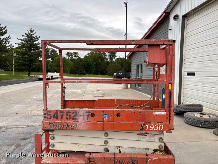 image for item EO4244 Snorkel S1930 scissor lift