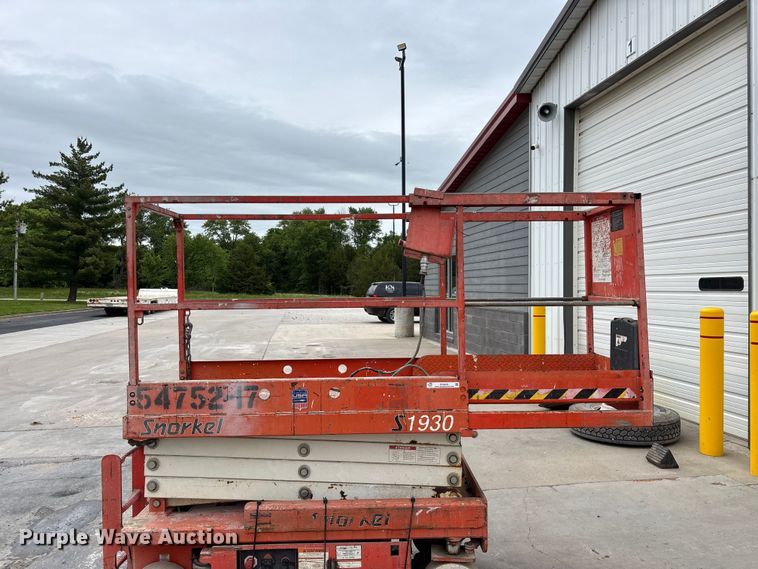 image for item EO4244 Snorkel S1930 scissor lift