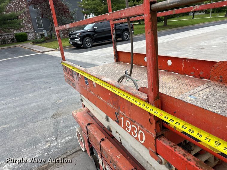 image for item EO4244 Snorkel S1930 scissor lift