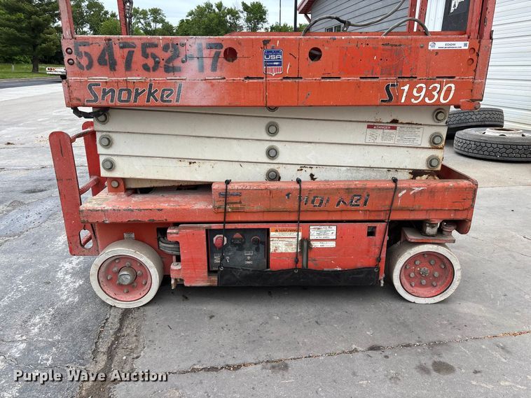 image for item EO4244 Snorkel S1930 scissor lift