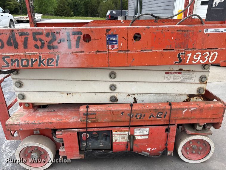 image for item EO4244 Snorkel S1930 scissor lift