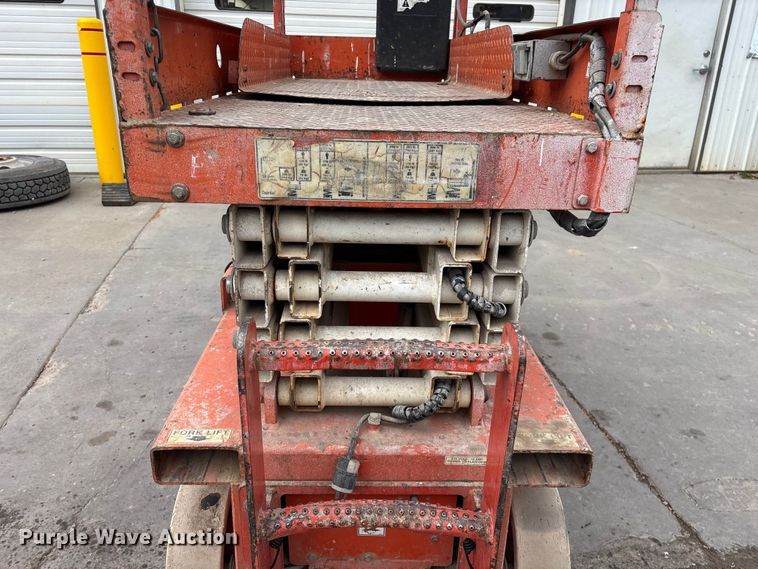 image for item EO4244 Snorkel S1930 scissor lift