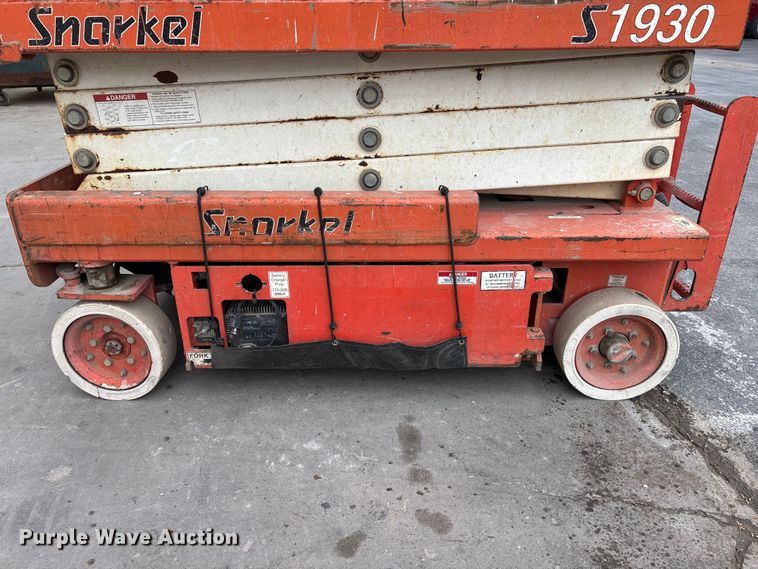 image for item EO4244 Snorkel S1930 scissor lift