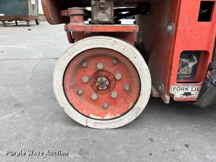 image for item EO4244 Snorkel S1930 scissor lift