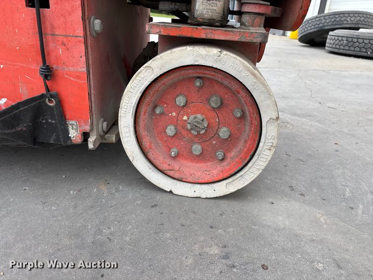 image for item EO4244 Snorkel S1930 scissor lift