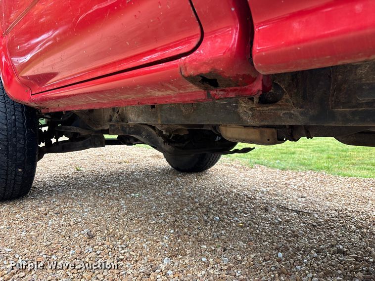 image for item EO4249 1992 Toyota DLX pickup truck