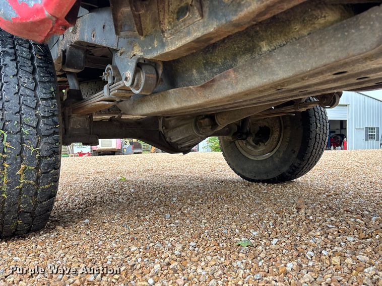 image for item EO4249 1992 Toyota DLX pickup truck