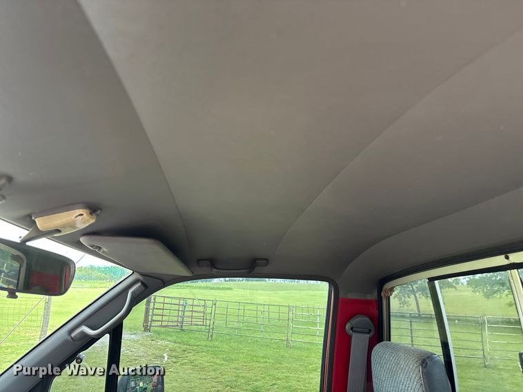 image for item EO4249 1992 Toyota DLX pickup truck