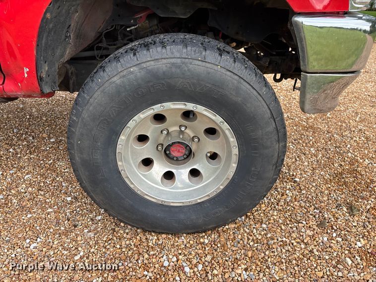 image for item EO4249 1992 Toyota DLX pickup truck