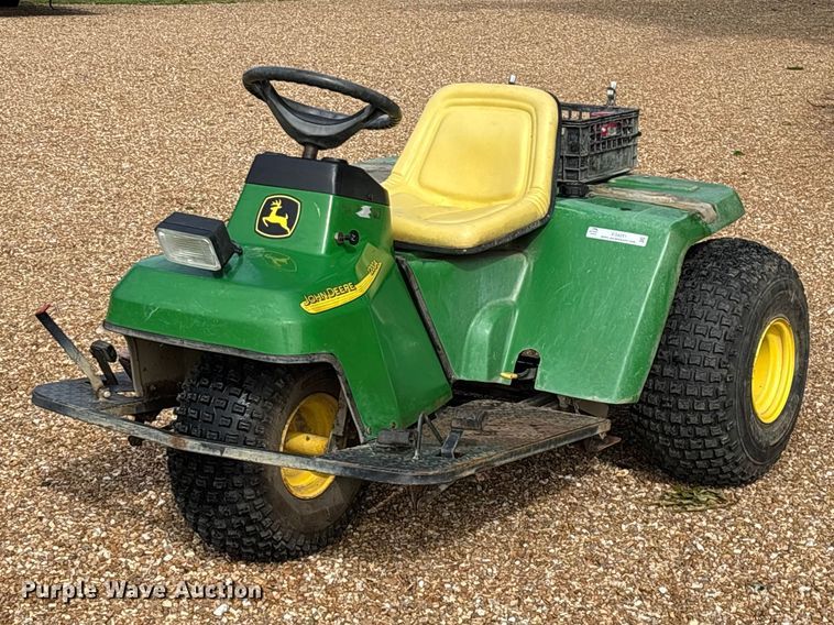image for item EO4251 John Deere 1200A bunker rake