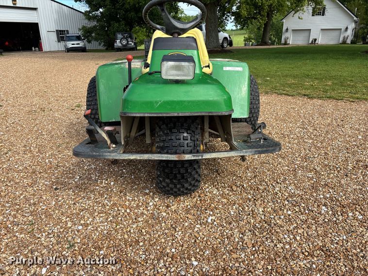 image for item EO4251 John Deere 1200A bunker rake