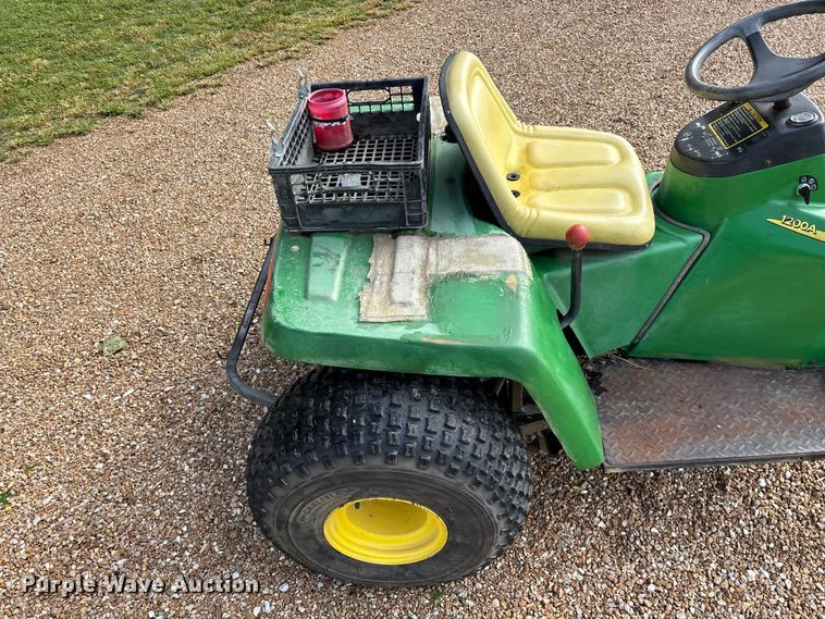 image for item EO4251 John Deere 1200A bunker rake