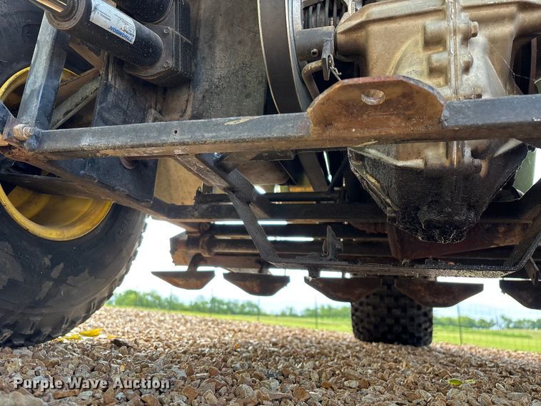image for item EO4251 John Deere 1200A bunker rake