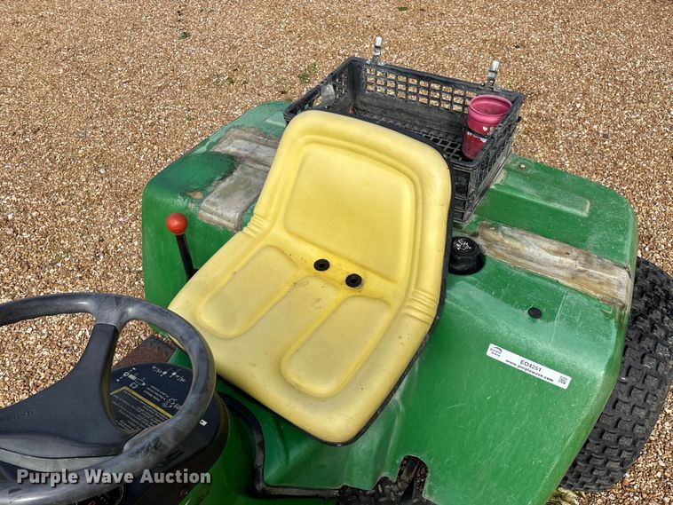 image for item EO4251 John Deere 1200A bunker rake