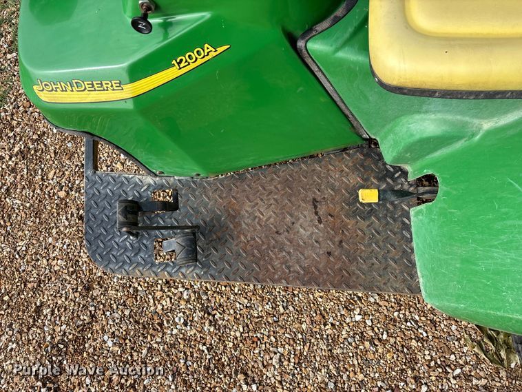 image for item EO4251 John Deere 1200A bunker rake