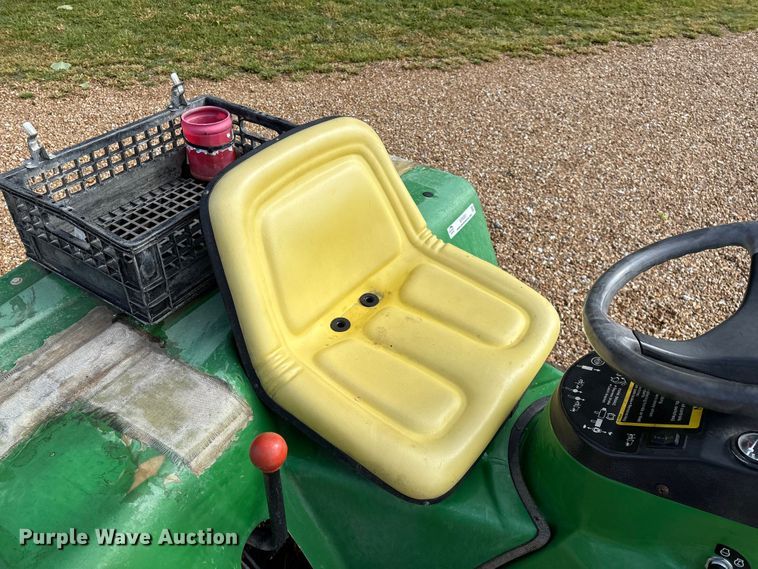 image for item EO4251 John Deere 1200A bunker rake