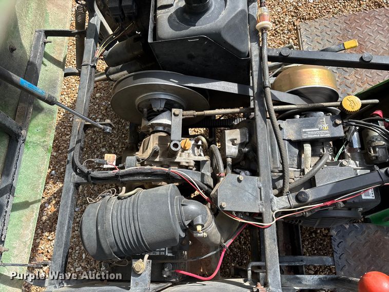 image for item EO4251 John Deere 1200A bunker rake