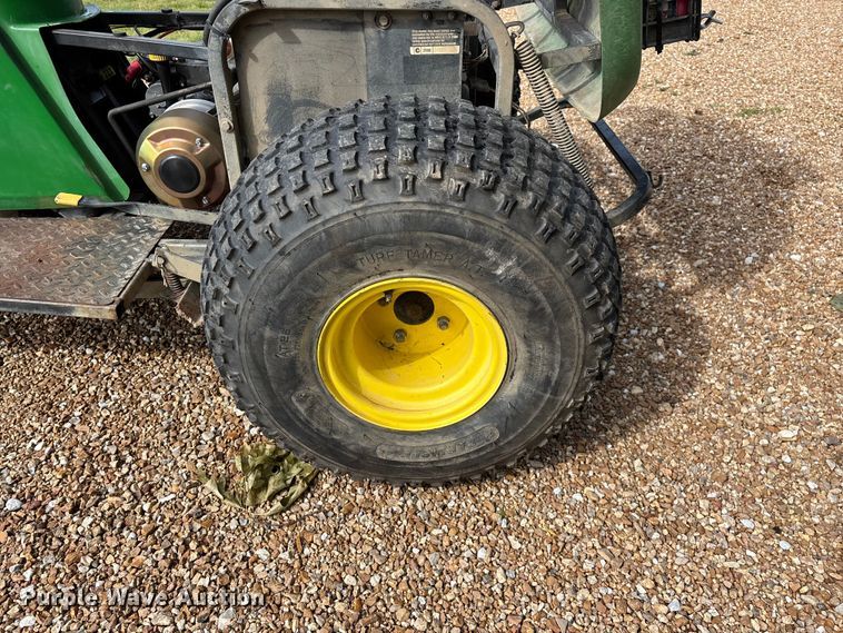 image for item EO4251 John Deere 1200A bunker rake