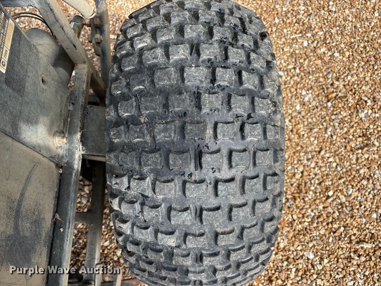 image for item EO4251 John Deere 1200A bunker rake