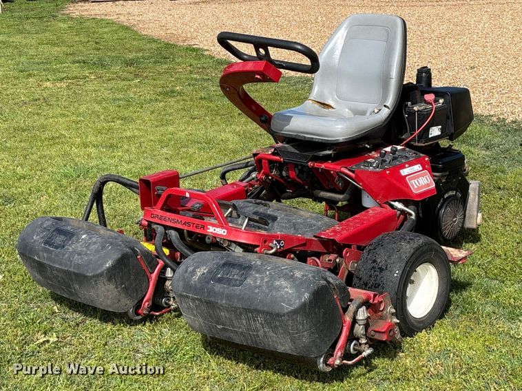 Photo of a  Toro Greensmaster 3050