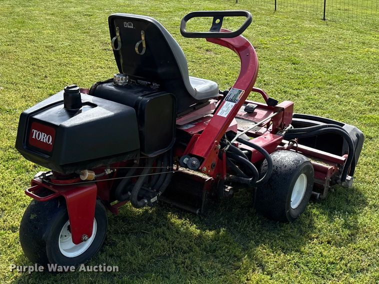 image for item EO4252 Toro Greensmaster 3050 reel mower