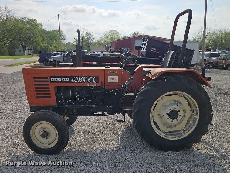 image for item EO7249 Zebra 3522 tractor