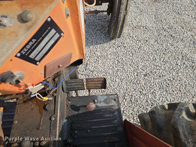 image for item EO7249 Zebra 3522 tractor